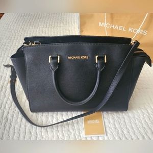 Michael Kors Crossbody Purse
